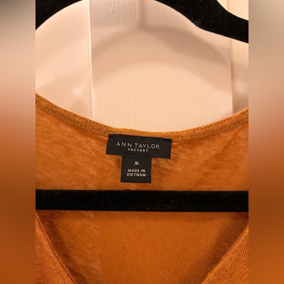 Ann Taylor Factory linen blend short sleeve ring top size M. - Picture 4 of 7